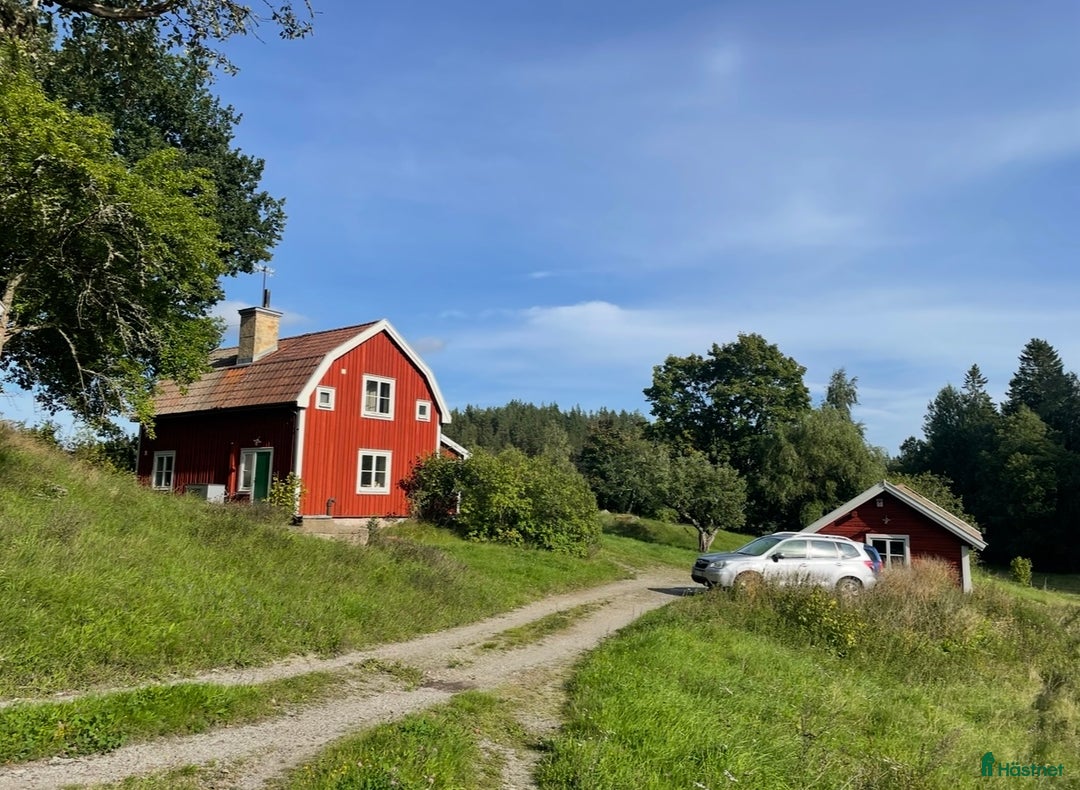  stallplats finnes: Boende (ev verksamhet) på idyllisk hästgård i Södertälje - Annons 2