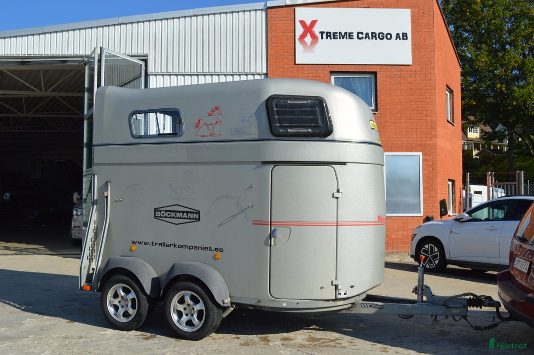 Hästtransporter  fordon & transport till salu: Böckmann Master 1300kg lastvikt i Kvicksund - Annons 1