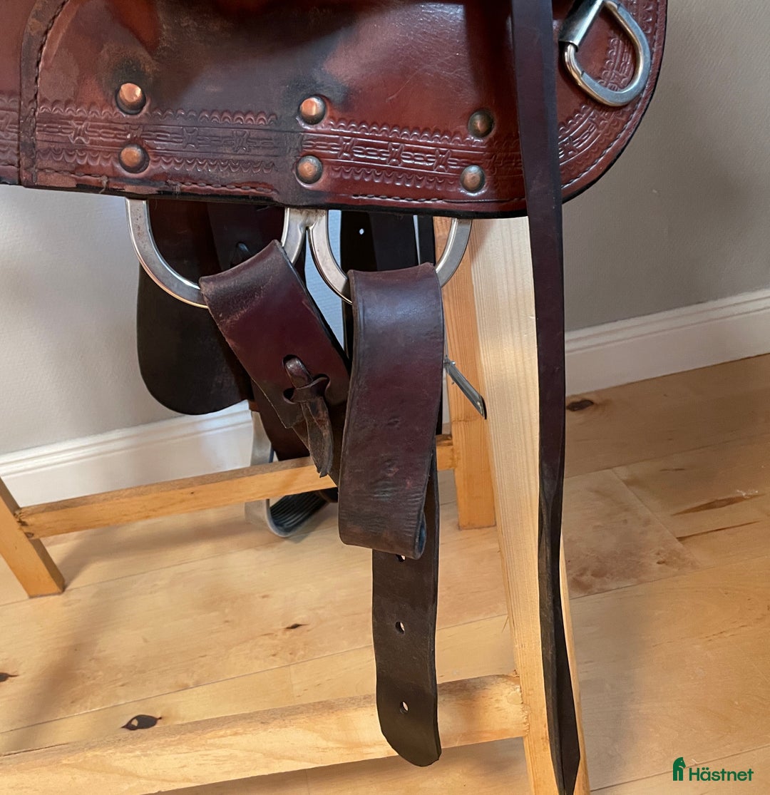 Sadlar hästutrustning till salu: Westernsadel, komplett i Bromma - Annons 8