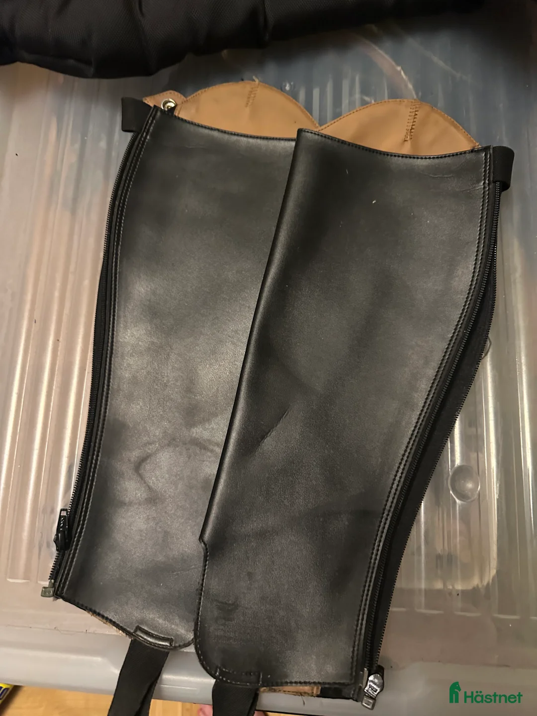 Övrig Ryttarutrustning ryttarutrustning till salu: Shortchaps svart storlek S CRW i Borlänge - Annons 3