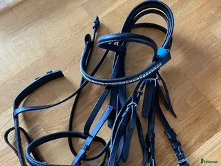 Träns hästutrustning Svart träns, många delar stl Cob - Annons 3