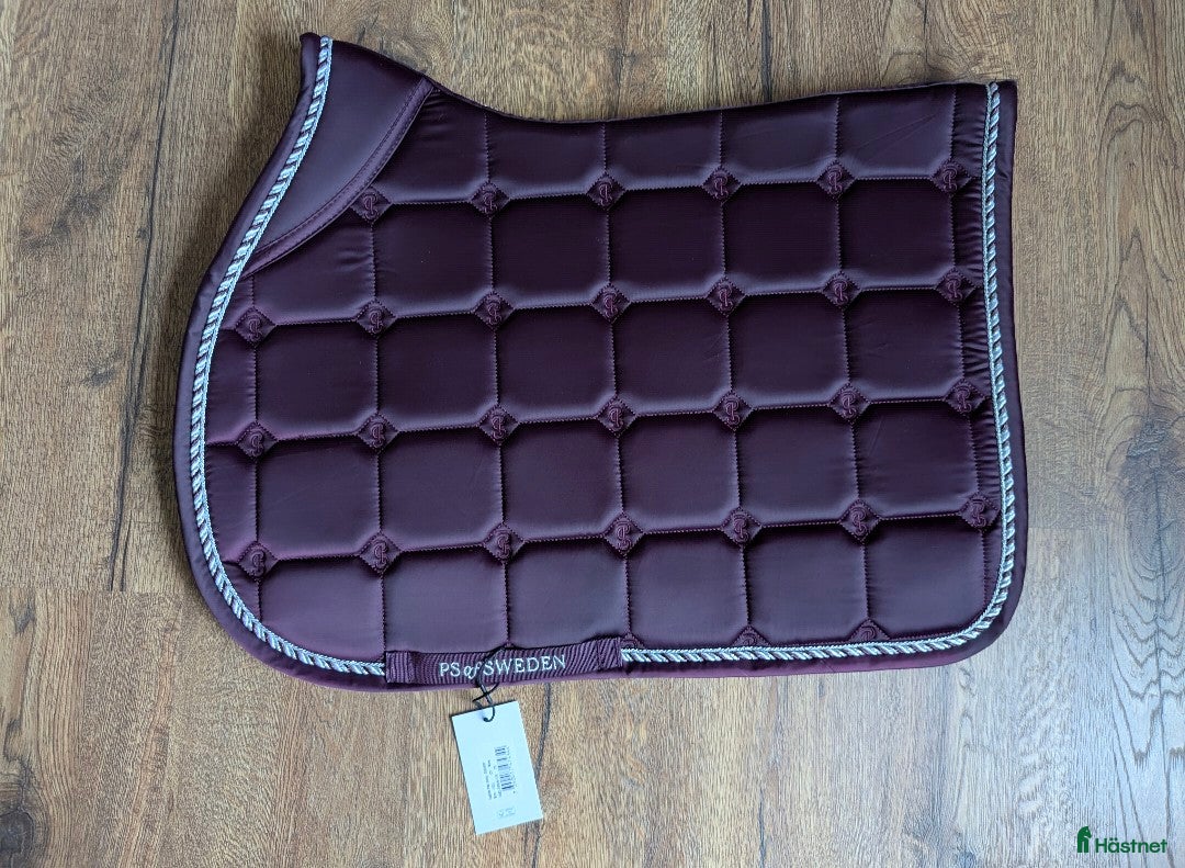 Schabrak & Vojlockar hästutrustning till salu: Ps of sweden dressyrschabrak i Knäred - Annons 1