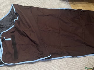 Täcken hästutrustning till salu: Täcke 155cm brunt super fint i Tumba - Annons 6