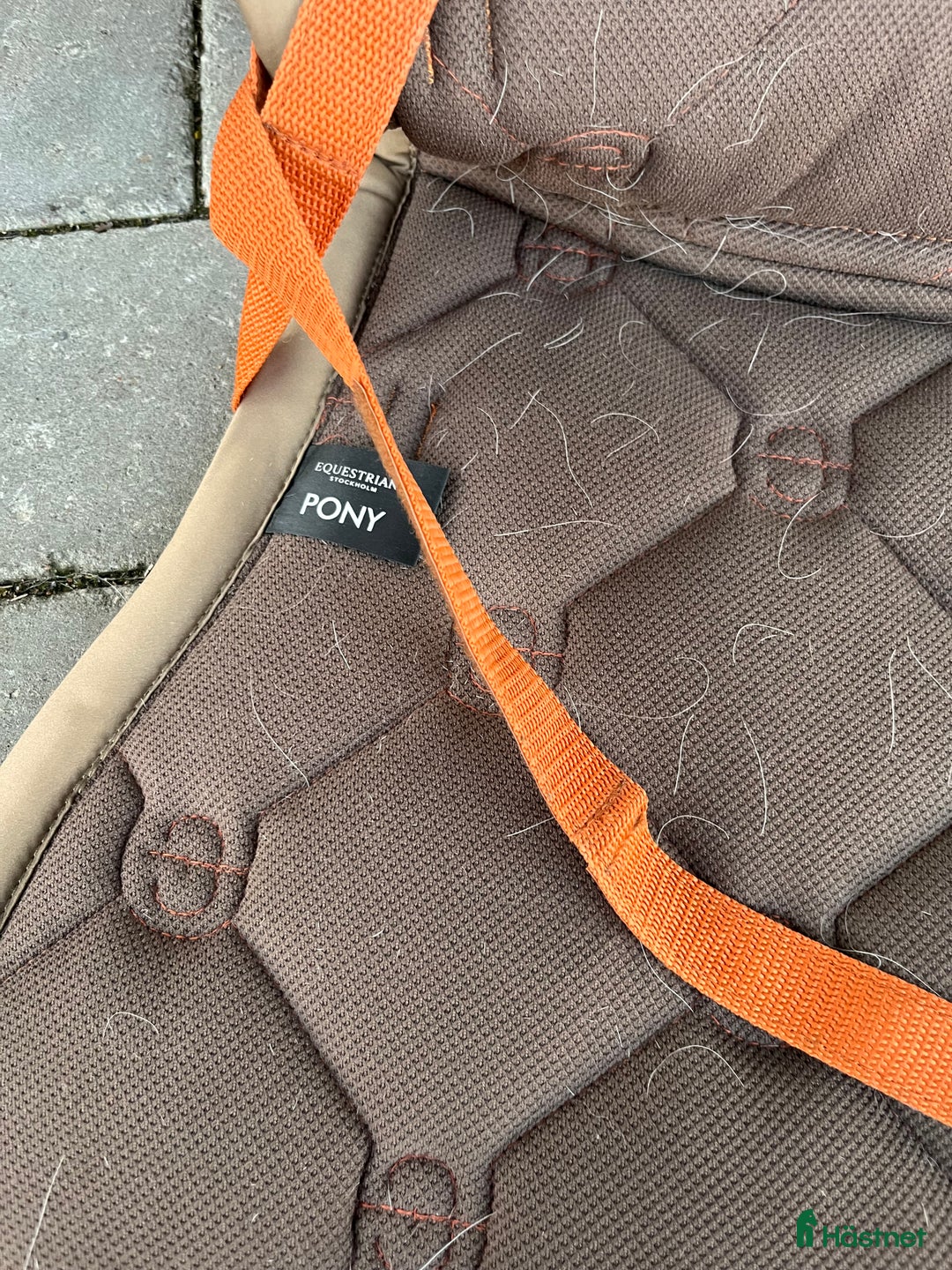 Schabrak & Vojlockar hästutrustning till salu: Equestrian Stockholm Pony oanvänt i Billdal - Annons 2