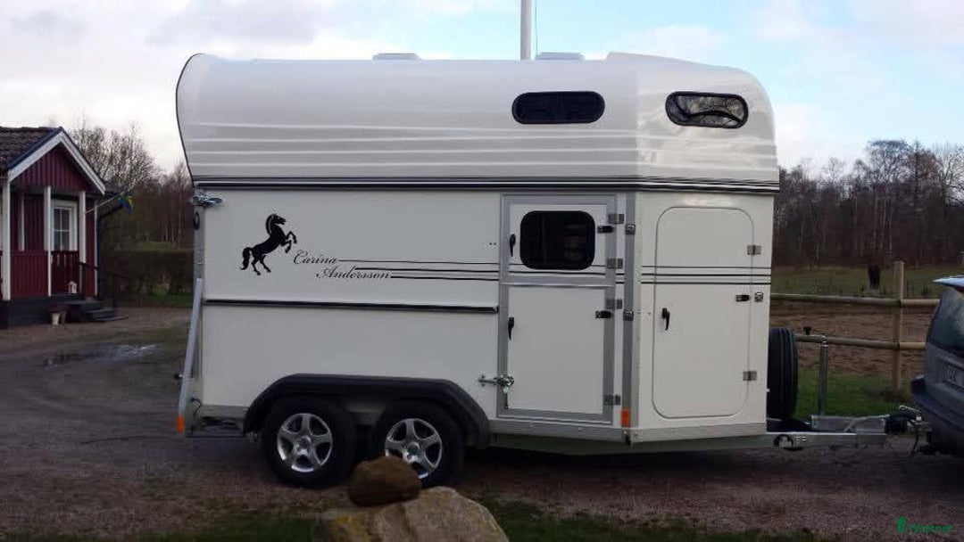 Hästtransporter  fordon & transport till salu: Extra utrustad o fin hästtransport i Löddeköpinge - Annons 1
