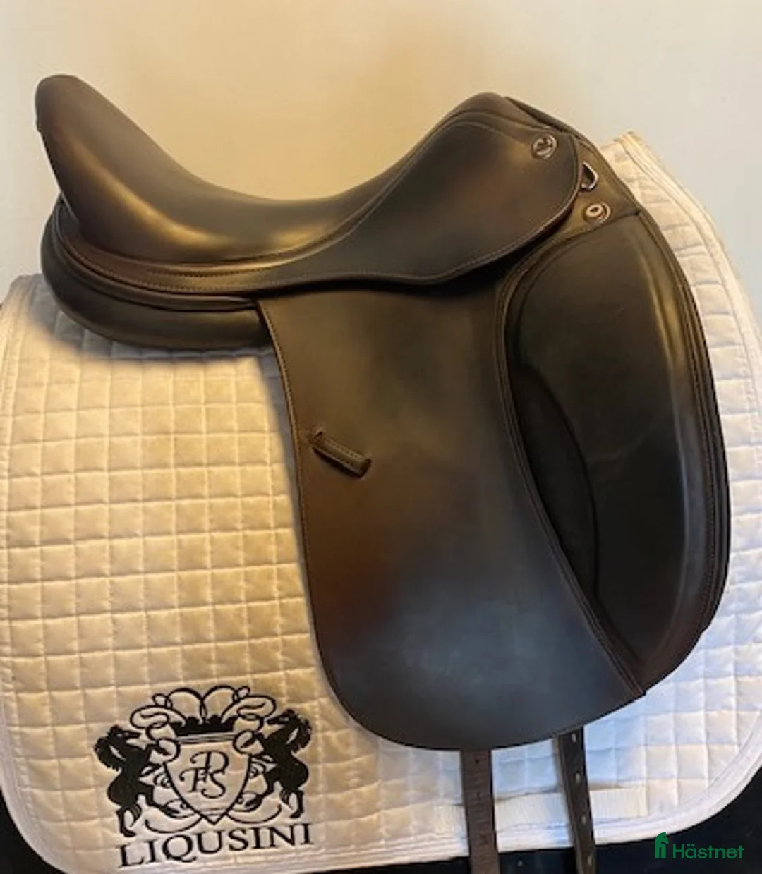 Sadlar hästutrustning till salu: Dressyrsadel Prestige - Annons 1