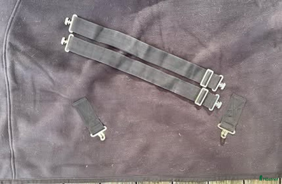 Täcken hästutrustning till salu: Kingsland fleecetäcke med teddy i Vallentuna - Annons 4