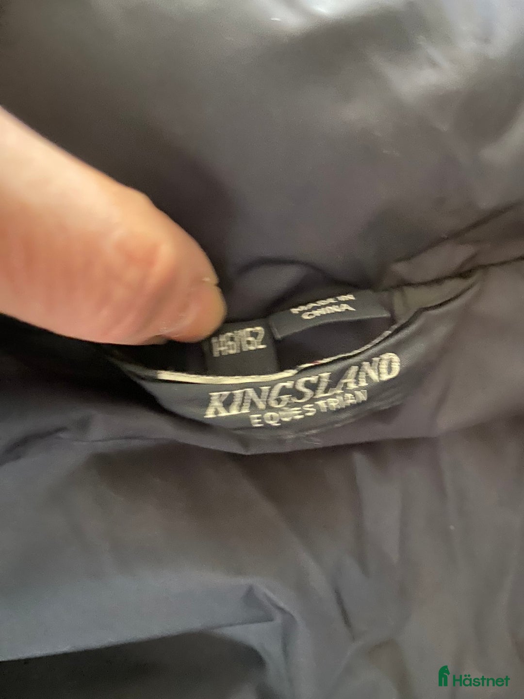 Jackor & Kavajer ryttarutrustning till salu: Varm vinterjacka Kingsland i Varberg - Annons 3