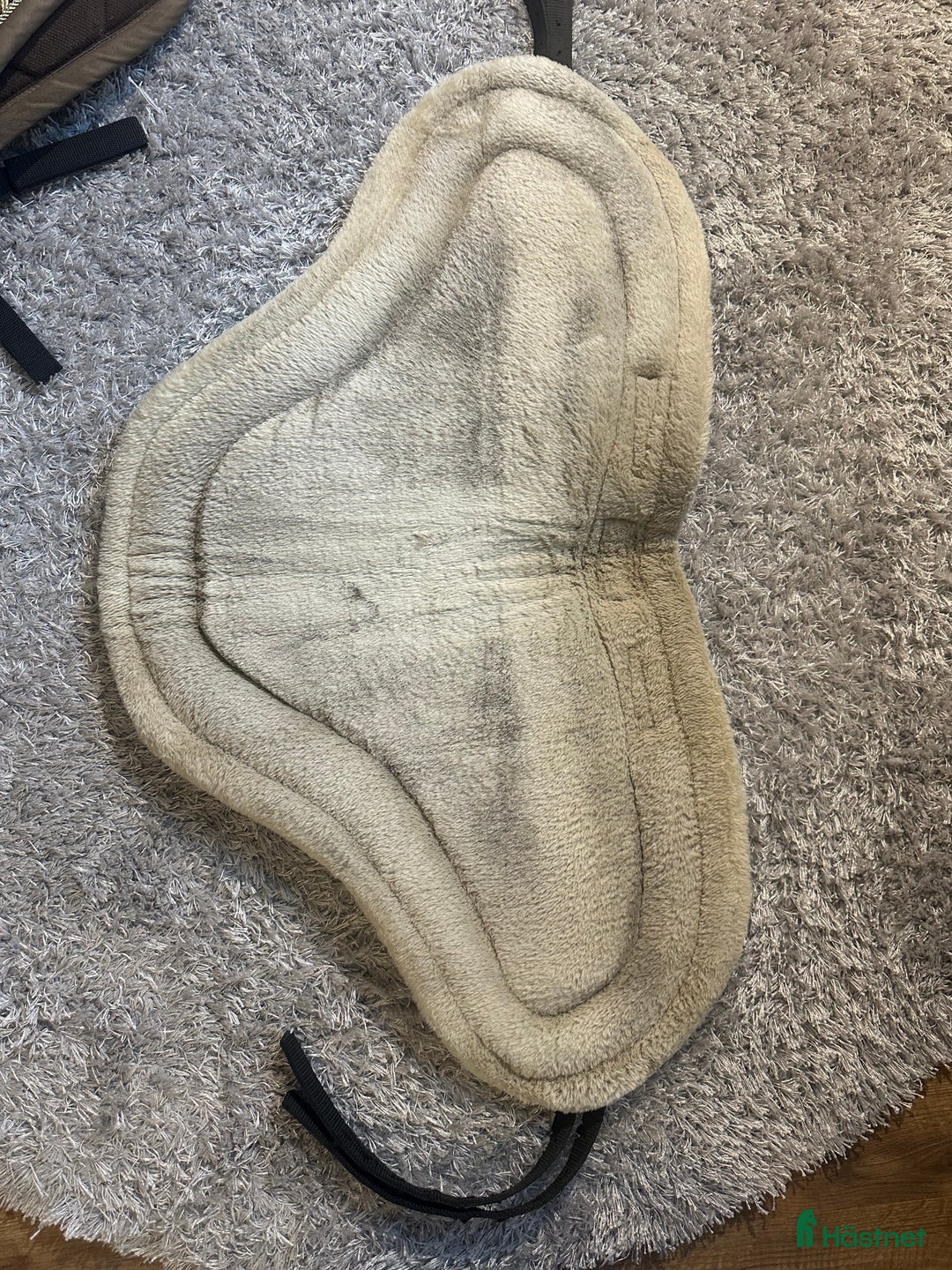 Schabrak & Vojlockar hästutrustning till salu: Barbackapadd och sadelgjord i Uddevalla - Annons 3