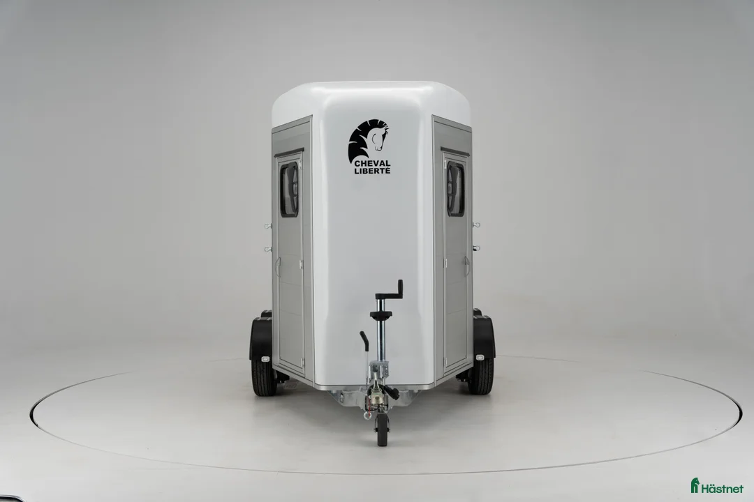 Hästtransporter  fordon & transport till salu: Cheval Liberté Touring Jumping - Annons 5