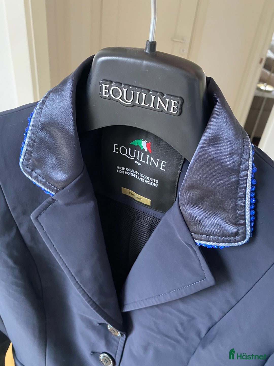 Jackor & Kavajer ryttarutrustning till salu: Specialdesignad equiline kavaj i Skoghall - Annons 2