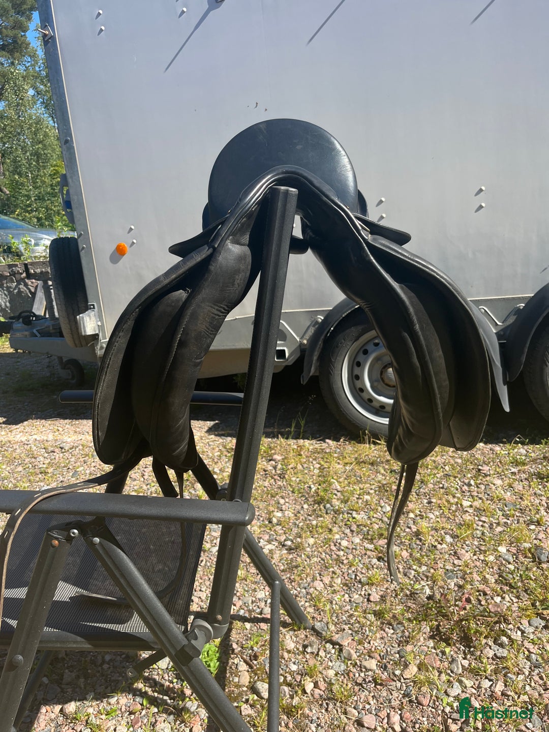 Sadlar hästutrustning till salu: Äldre medea i Östervåla - Annons 3