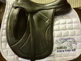 Sadlar hästutrustning Exklusiv dressyrsadel till bra pris - Annons 5