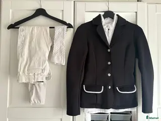 Jackor & Kavajer ryttarutrustning till salu: Tävlingskläder - Annons 1