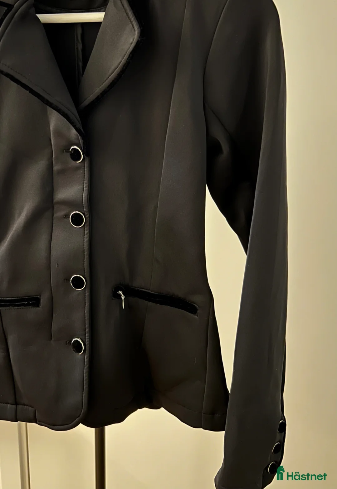 Jackor & Kavajer ryttarutrustning till salu: Tävlingskavaj - Annons 3