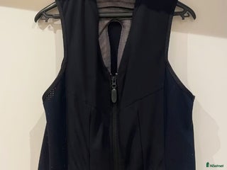 Säkerhetsvästar ryttarutrustning till salu: Freejump Airbagväst XST (XS Slim Fit) i Åmotsbruk - Annons 1