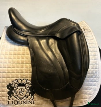 Sadlar hästutrustning till salu: Dressyrsadel Antares Concept 17,5" i Uppsala - Annons 10