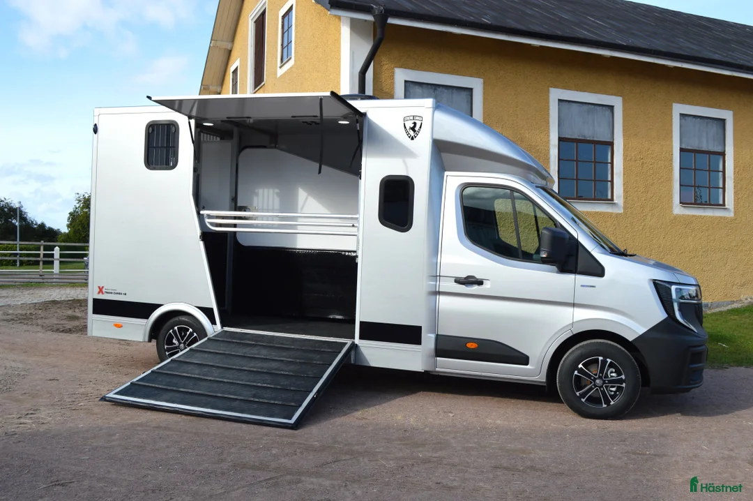 Hästlastbilar  fordon & transport till salu: Xtreme Cargo 5sits XL+ Stuteri   - Annons 1