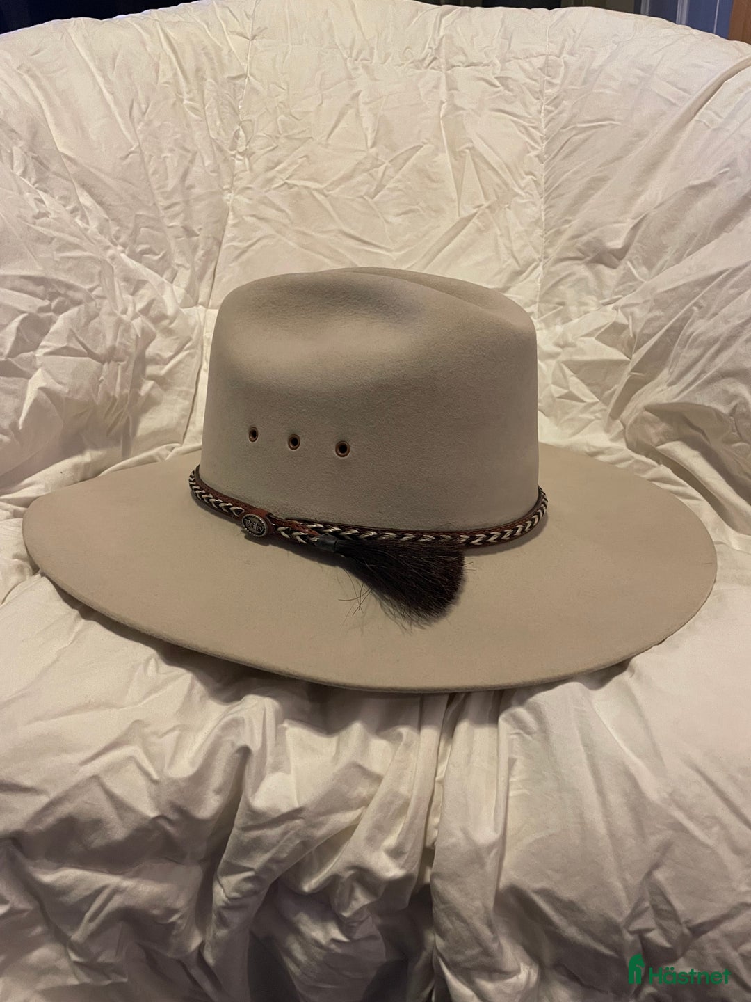 Övrigt Ridkläder ryttarutrustning till salu: Cowboyhattar av märket Bailey i Umeå - Annons 2