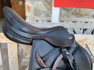 Sadlar hästutrustning ErrePlus CA svart - Annons 1