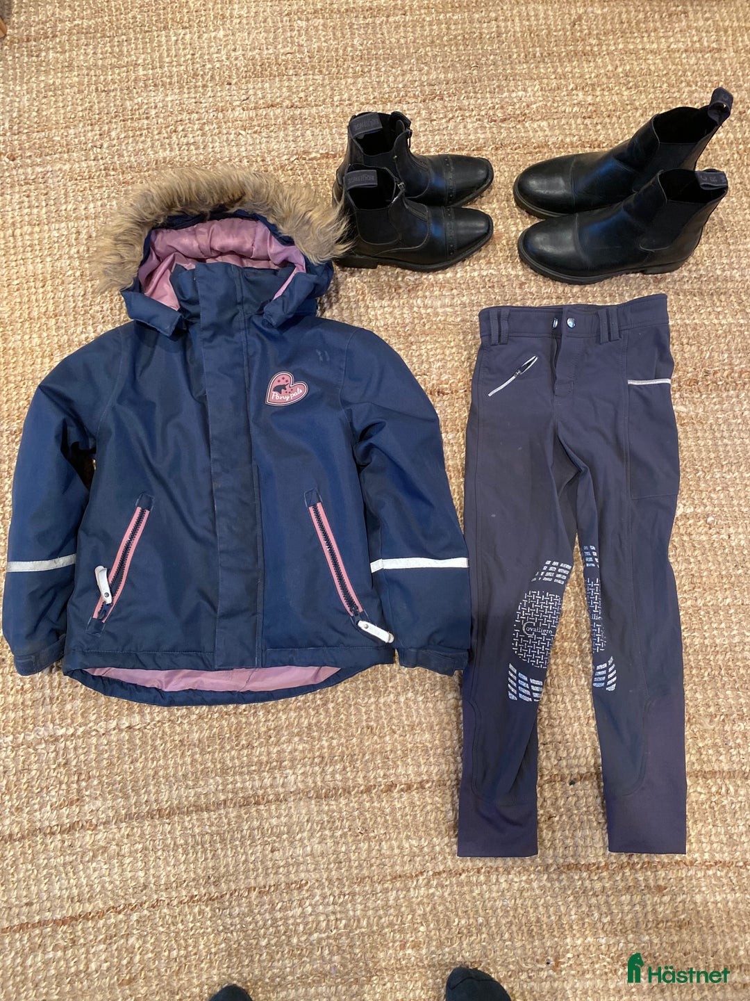 Övrigt Ridkläder ryttarutrustning till salu: Ridkläder/skor - Barn i Gärsnäs - Annons 1