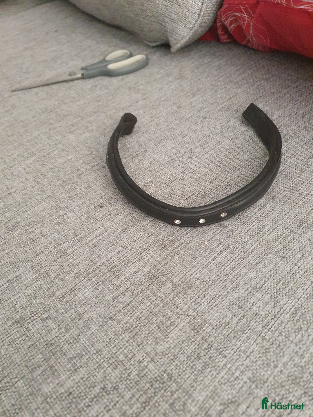 Träns hästutrustning till salu: Pannband med bling i Herrljunga - Annons 2