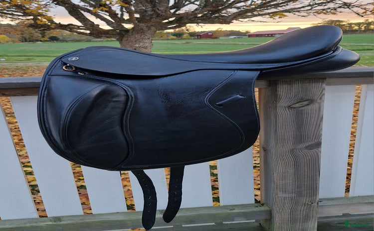 Sadlar hästutrustning till salu i Trollhättan - Annons 13