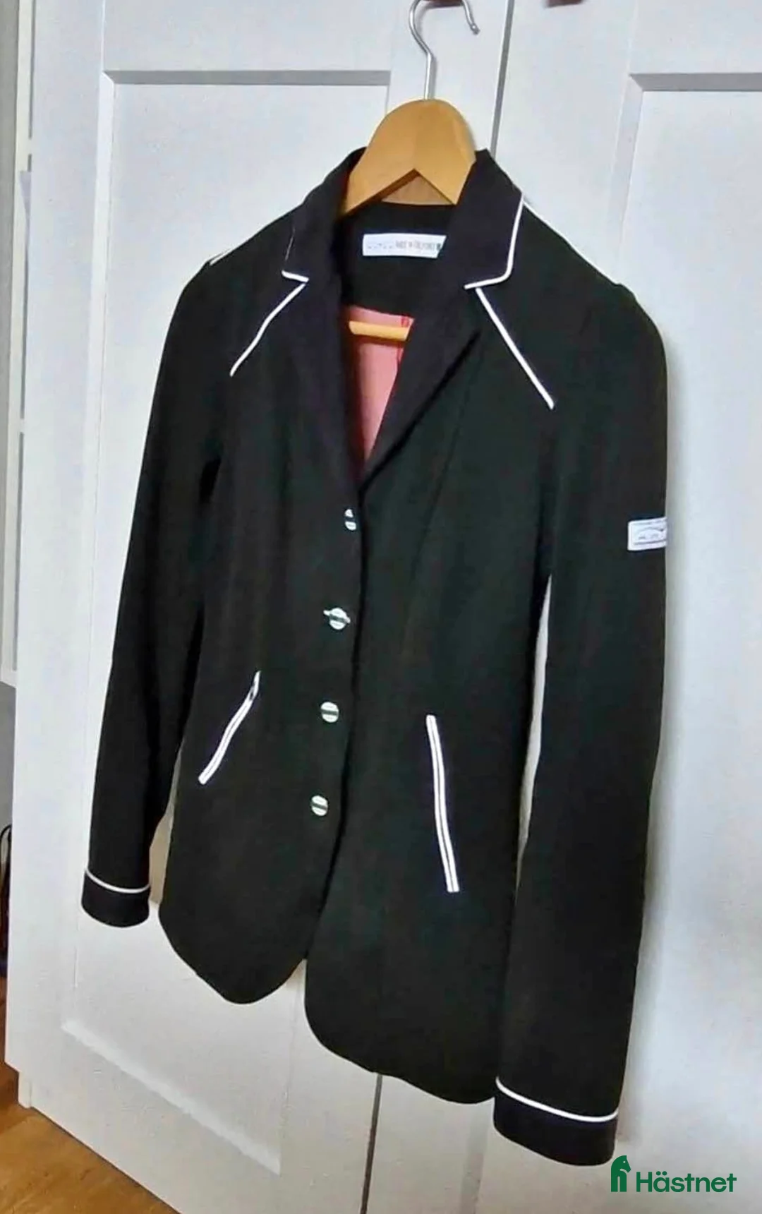 Jackor & Kavajer ryttarutrustning till salu: Animo kavaj - Annons 1