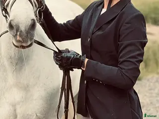 Jackor & Kavajer ryttarutrustning till salu: Fin tävlingskavaj! i Hultsfred - Annons 8