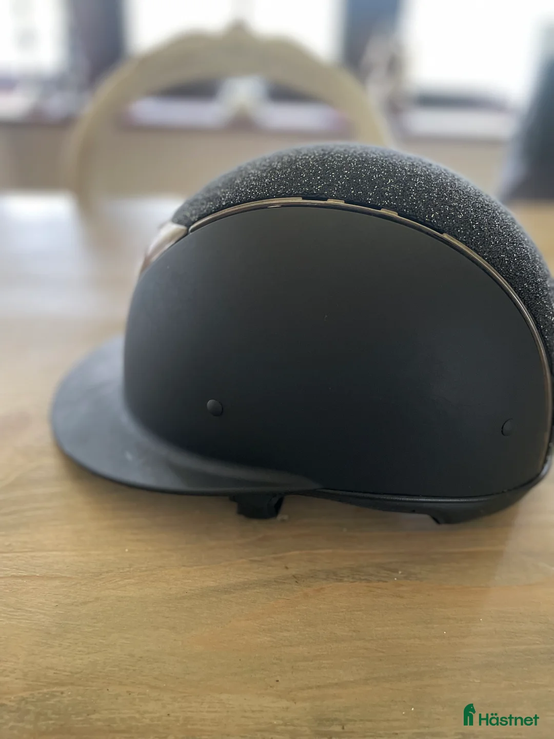 Hjälmar ryttarutrustning till salu: One K hjälm med glitter!  i Simlångsdalen - Annons 3