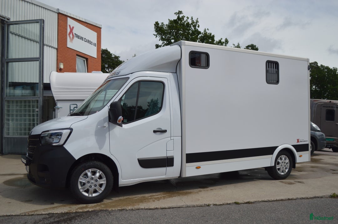 Hästlastbilar  fordon & transport till salu: Xtreme Cargo 3 sits Stuteri 2022 Lastvikt 1070kg i Kvicksund - Annons 2