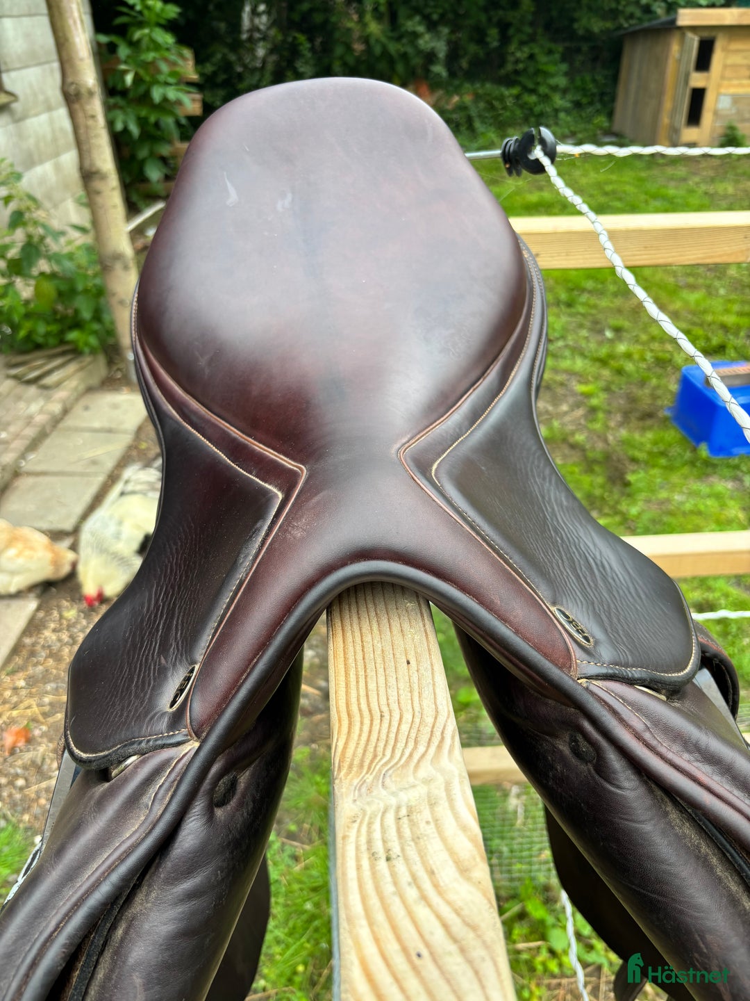 Sadlar hästutrustning till salu: Hoppsadel i nyskick i Veberöd - Annons 2