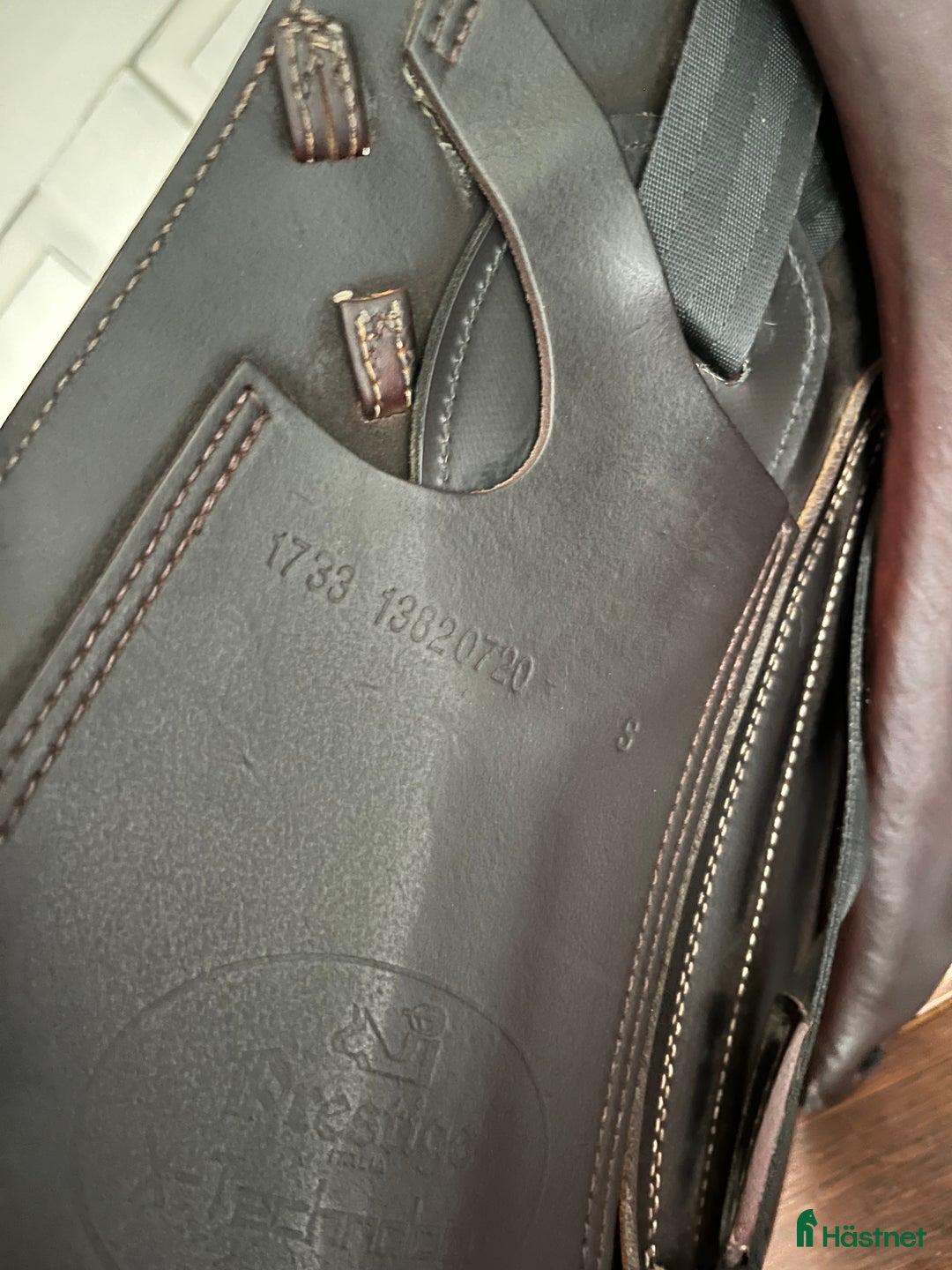 Sadlar hästutrustning till salu: X-Helen dressysadel 16,5 i Stockholm - Annons 5