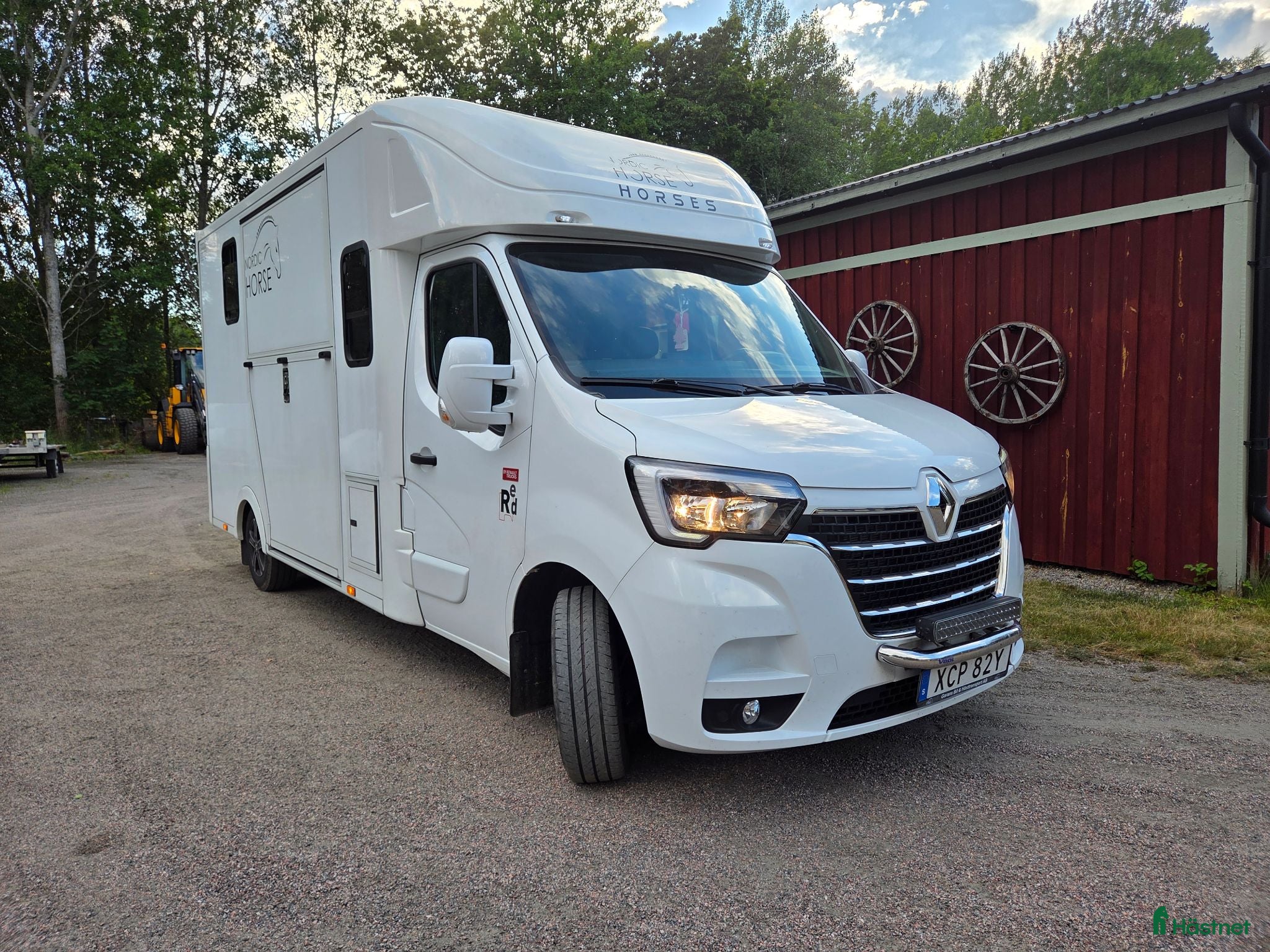 Hästlastbilar  fordon & transport till salu: Nordic Horse med stuteriinredning  - Annons 1