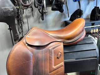 Sadlar hästutrustning till salu: Renaissance / F2 i Stockholm - Annons 5
