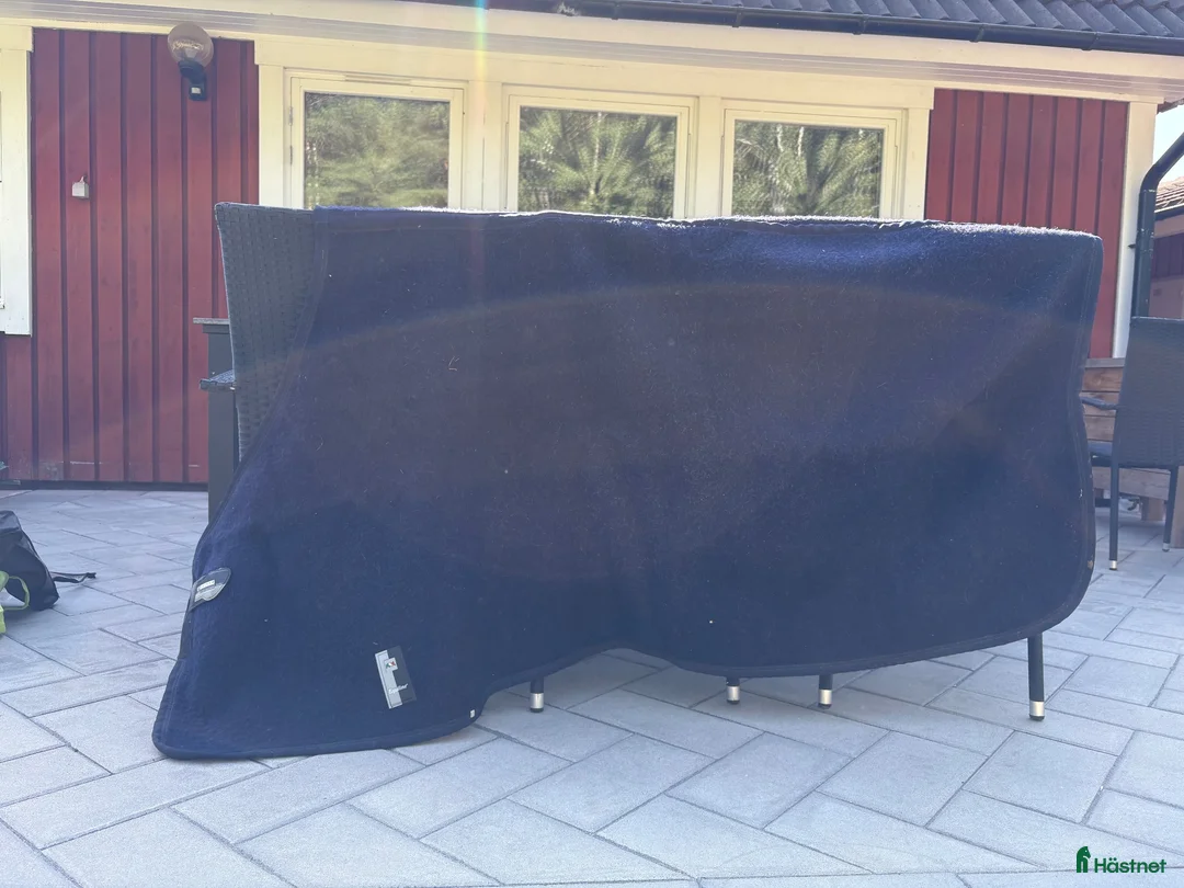 Täcken hästutrustning till salu: Ulltäcke Equiline  - Annons 1