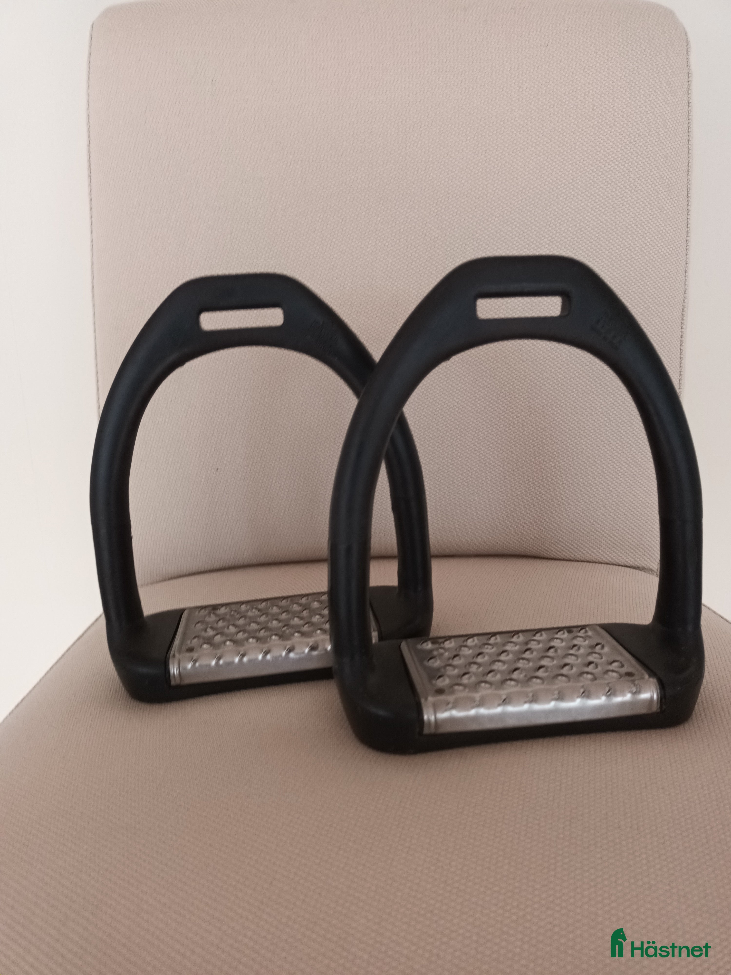 Stigbyglar hästutrustning Equipe stigbyglar - Annons 9