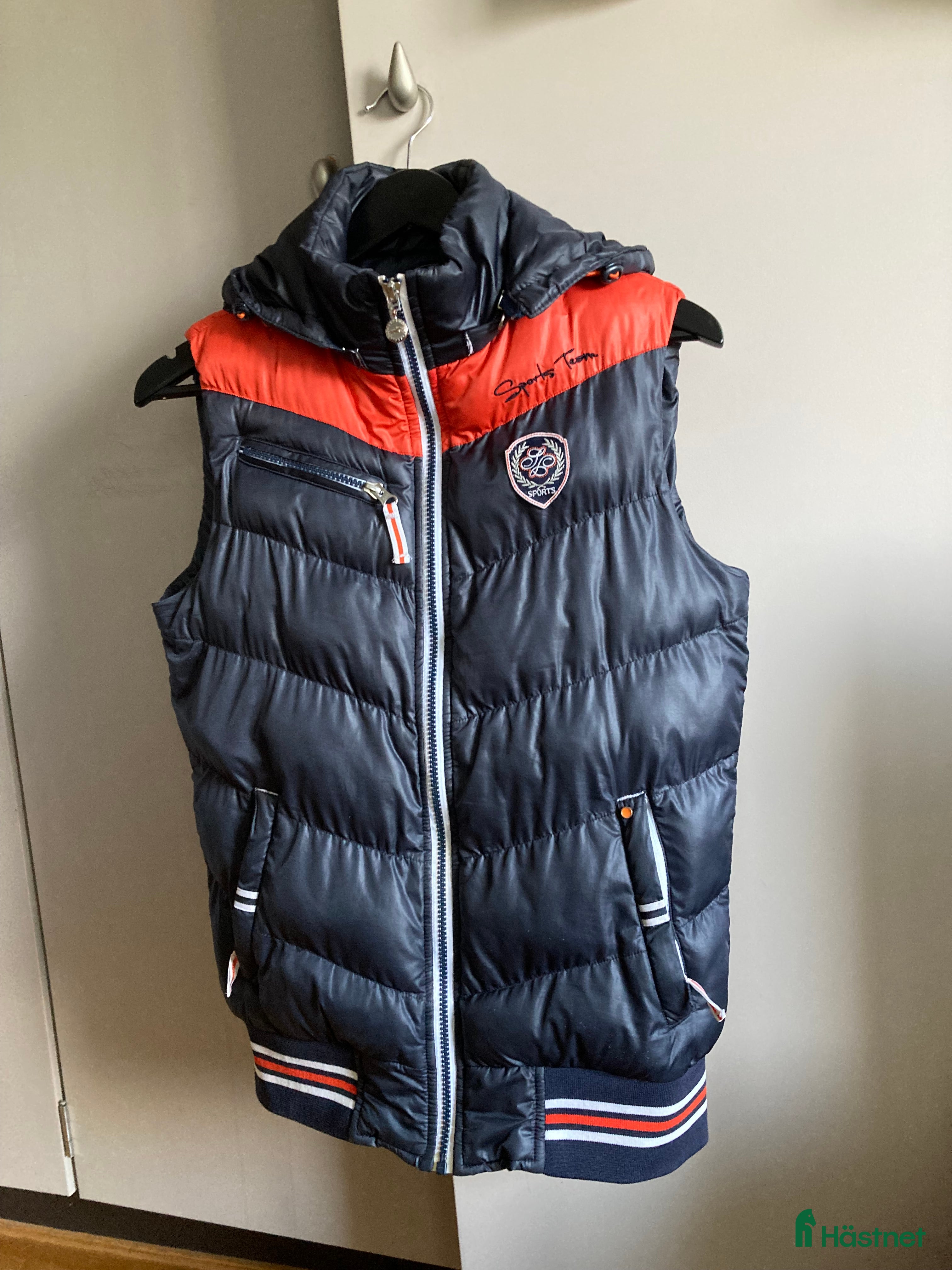 Jackor &amp; Kavajer ryttarutrustning till salu: Väst Schockemöhle i Älvsjö - Annons 5