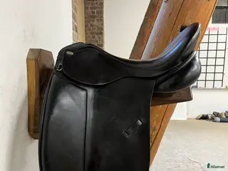 Sadlar hästutrustning Dressyrsadel Lippo Angelina i Malmö - Annons 15