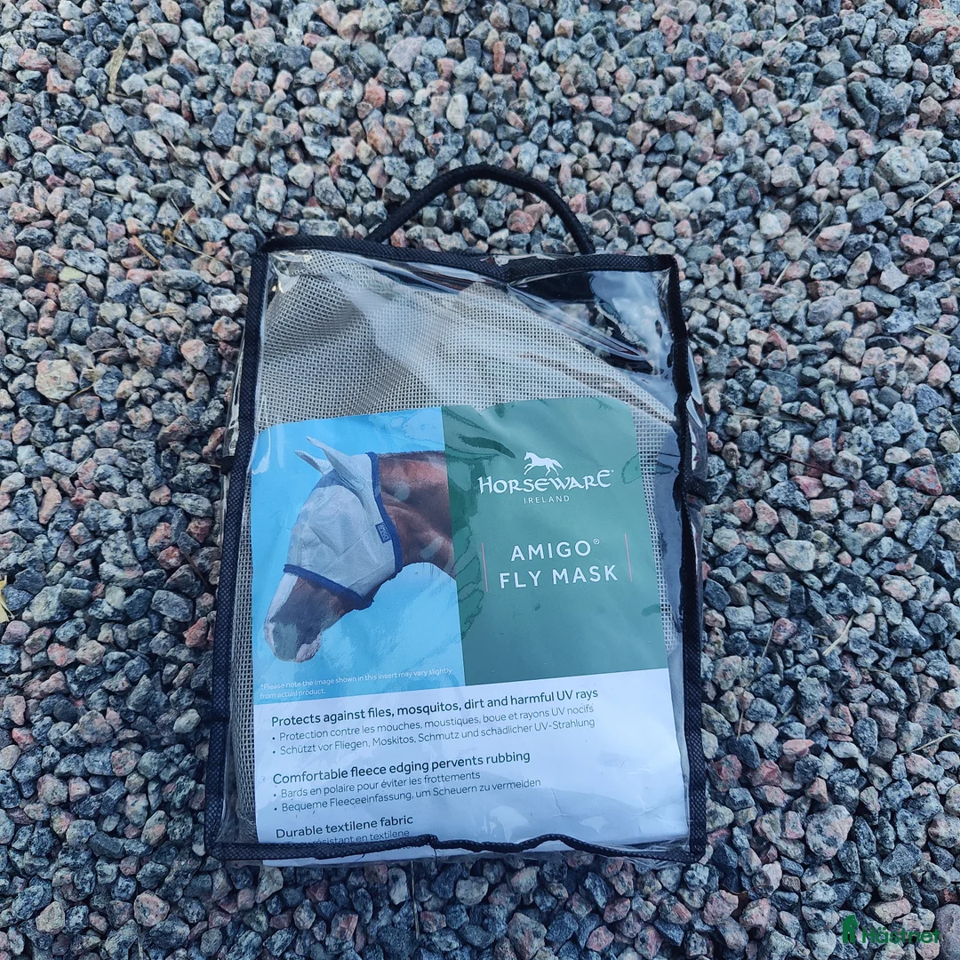 Övrig Hästutrustning hästutrustning till salu: Helt ny Horseware Amigo fly mask i Uppsala - Annons 1