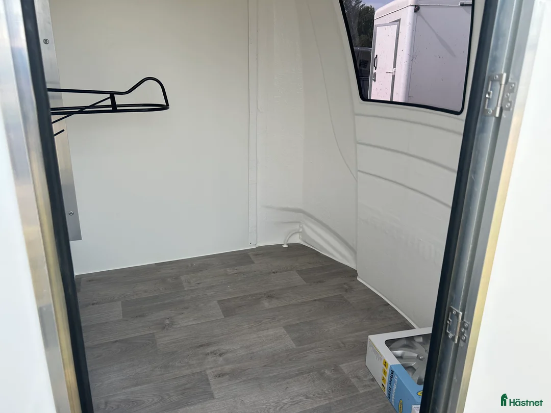 Hästtransporter  fordon & transport till salu: Equi-Trek Day-Treka  i Teckomatorp - Annons 7