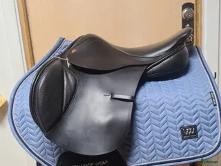 Sadlar hästutrustning Albion Adjusta Kontrol i Hamneda - Annons 4