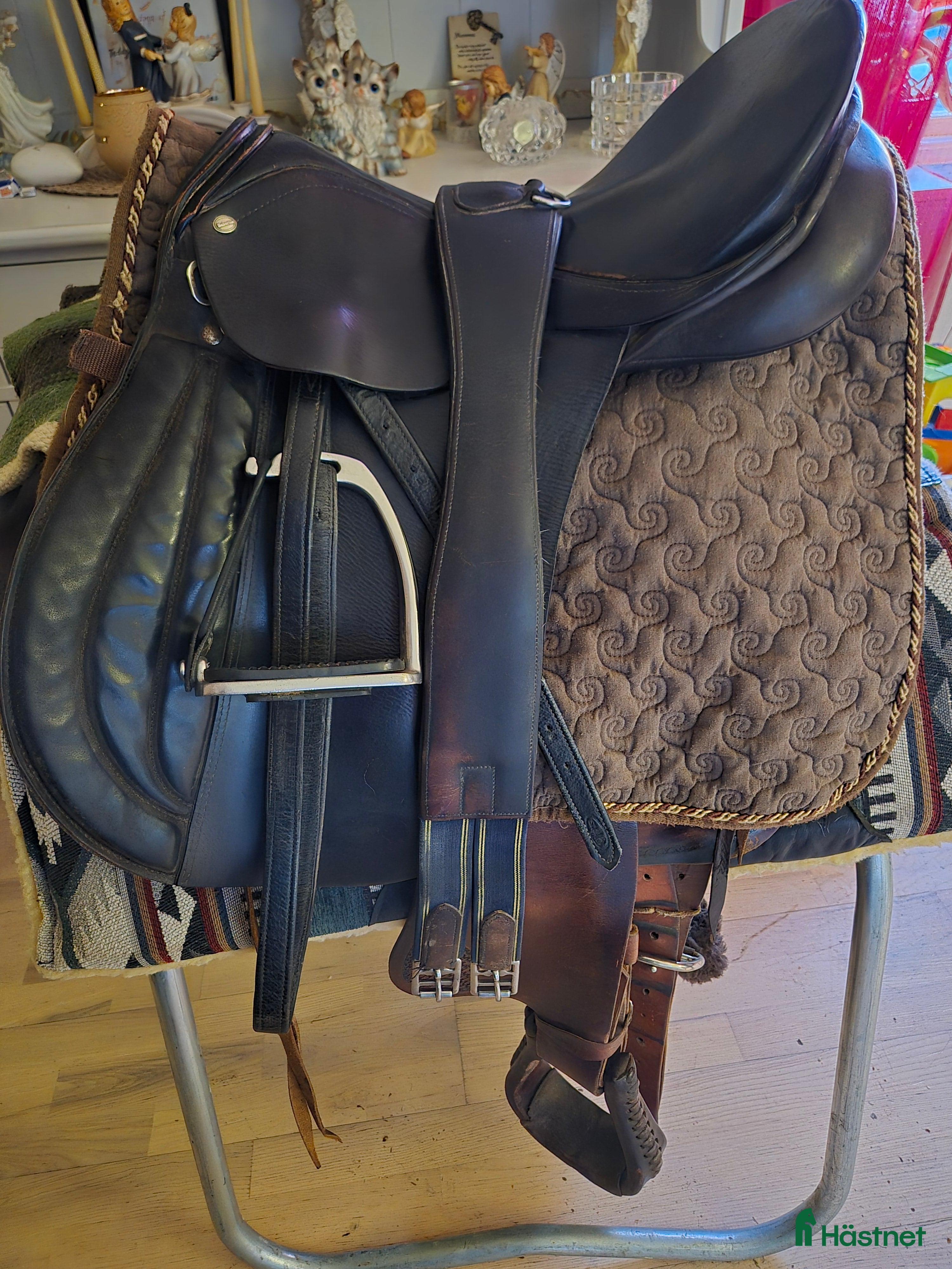 Sadlar hästutrustning till salu: Hubertus Kosak allroundsadel  i Kungsör - Annons 1