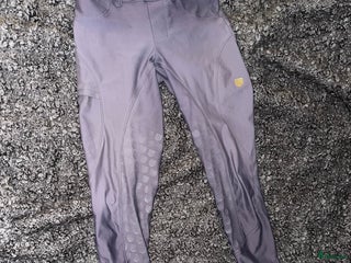 Ridbyxor ryttarutrustning till salu: Maya Delorez Performance XS i Skövde - Annons 1