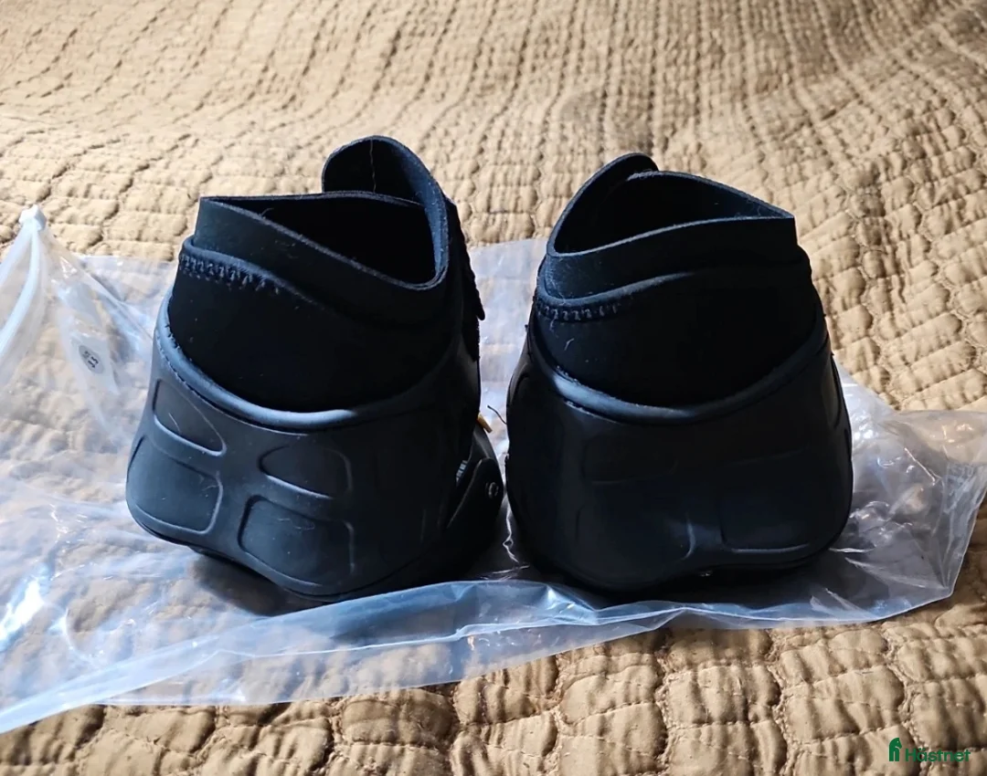 Övrig Hästutrustning hästutrustning till salu: Easyboots glove med gaiter och powerstrap 3.5 i Söråker - Annons 4