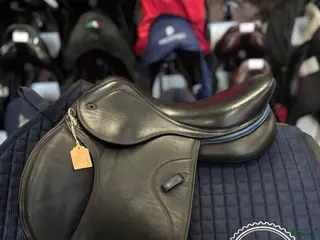 Sadlar hästutrustning Ikonic - Annons 18