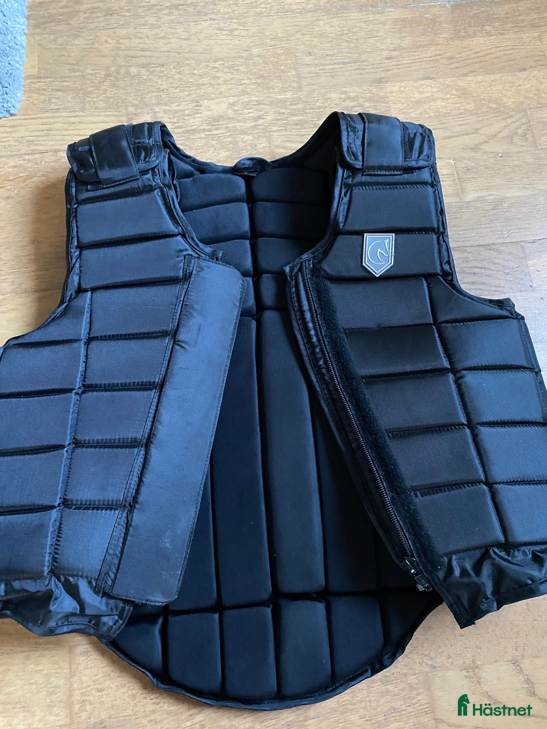 Säkerhetsvästar ryttarutrustning till salu: Säkerhetsväst i Kävlinge - Annons 1