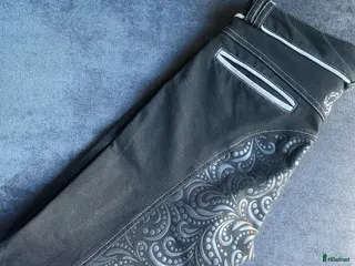 Ridbyxor ryttarutrustning till salu: Ridbyxor helskodda i Jönköping - Annons 4