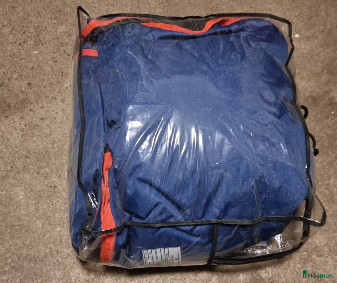 Täcken hästutrustning till salu: Mio vintertäcke i Landvetter - Annons 2