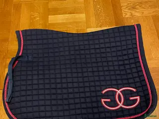 Schabrak & Vojlockar hästutrustning till salu: Fint Glen Gordon schabrak - Annons 3